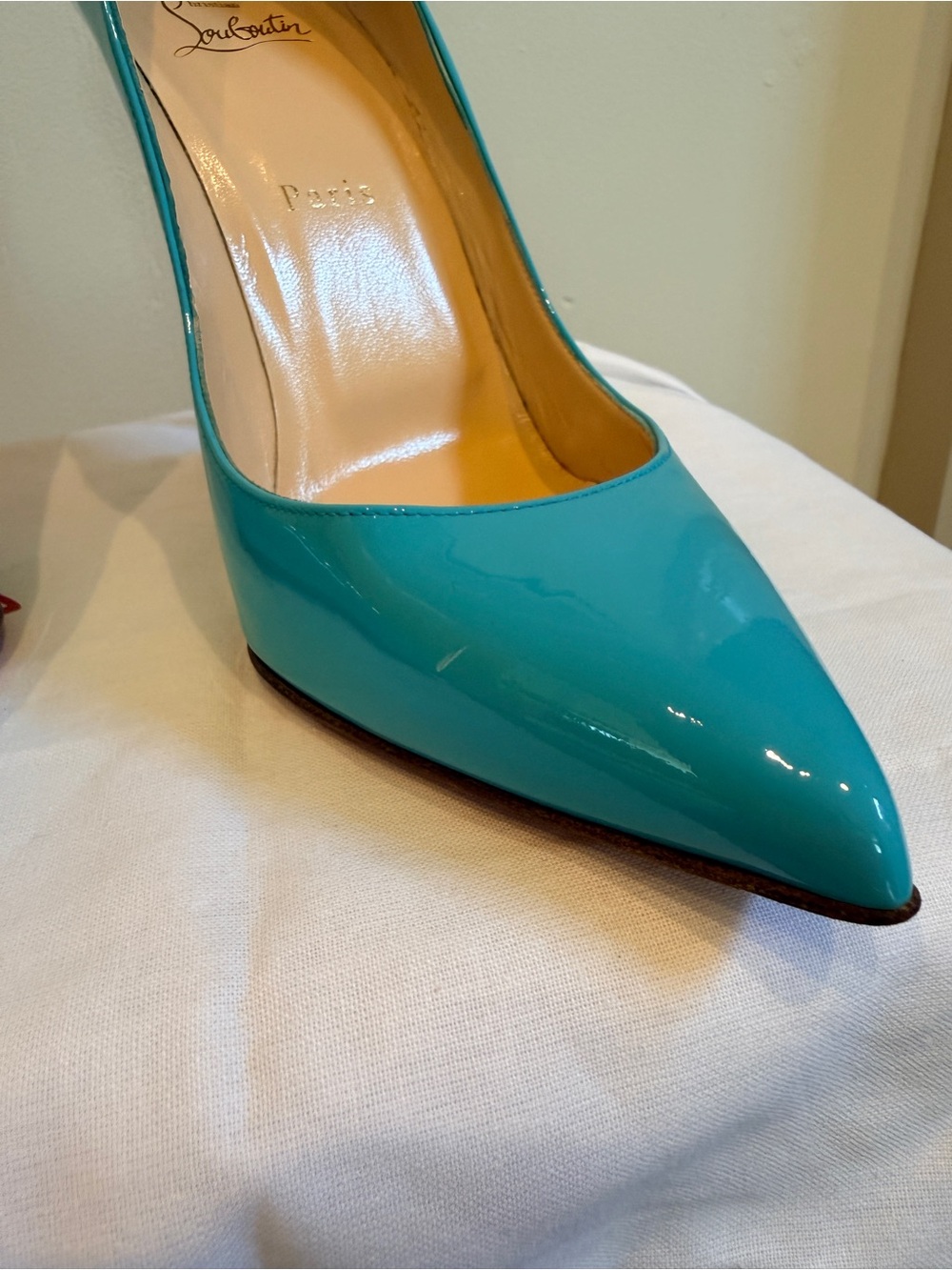 Christian Louboutin So Kates Pumps, Size 39.5 - Picture 10 of 12